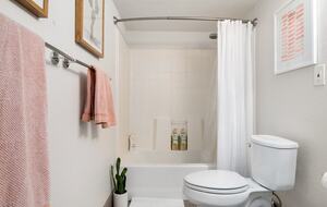 Charming 2-bedroom cottage in the heart of Loomis - Loomis, California