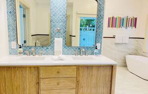 Kihei Beachfront Beauty - Kihei, Hawaii