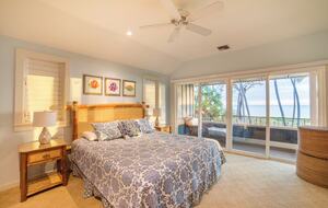 Kihei Beachfront Beauty - Kihei, Hawaii