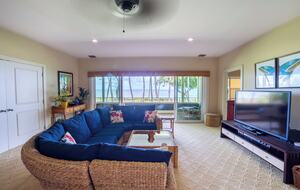 Kihei Beachfront Beauty - Kihei, Hawaii