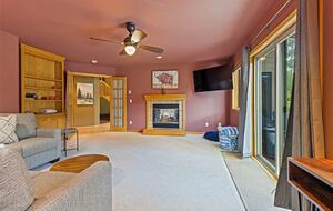 Silverthorne Sanctuary with Buffalo Mountain Views - Silverthorne, Colorado