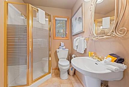 Silverthorne Sanctuary with Buffalo Mountain Views - Silverthorne, Colorado