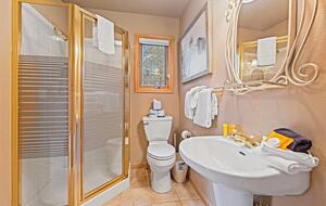 Silverthorne Sanctuary with Buffalo Mountain Views - Silverthorne, Colorado