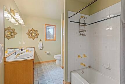 Silverthorne Sanctuary with Buffalo Mountain Views - Silverthorne, Colorado