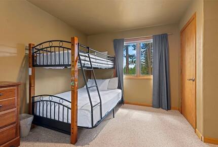 Silverthorne Sanctuary with Buffalo Mountain Views - Silverthorne, Colorado