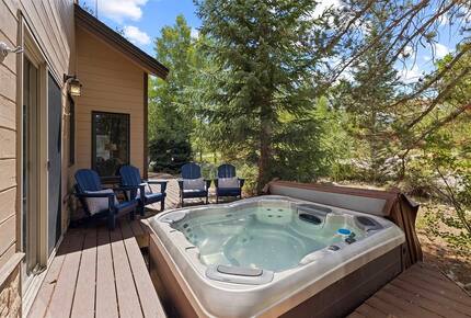 Silverthorne Sanctuary with Buffalo Mountain Views - Silverthorne, Colorado