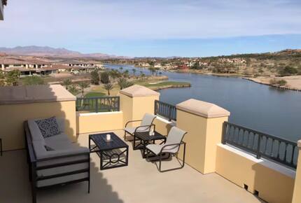 Top-Floor Luxury Suite Overlooking the Water & Montelago Village - Henderson, Nevada
