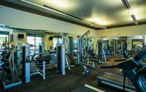 Top-Floor Luxury Suite Overlooking the Water & Montelago Village - Henderson, Nevada