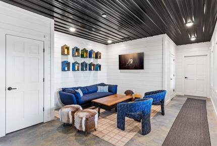 Cozy Modern Cabin for the Perfect Winter Getaway - Mineral Bluff, Georgia