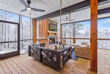 Cozy Modern Cabin for the Perfect Winter Getaway - Mineral Bluff, Georgia