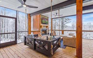 Cozy Modern Cabin for the Perfect Winter Getaway - Mineral Bluff, Georgia