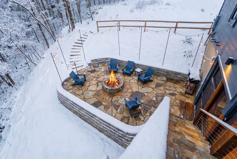 Cozy Modern Cabin for the Perfect Winter Getaway - Mineral Bluff, Georgia