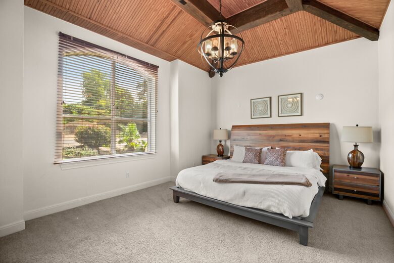 Sunset Ridge Oasis | Spacious 5-Bed Home Overlooking Lake Travis - Austin, Texas