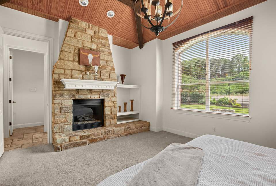 Sunset Ridge Oasis | Spacious 5-Bed Home Overlooking Lake Travis - Austin, Texas