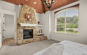 Sunset Ridge Oasis | Spacious 5-Bed Home Overlooking Lake Travis - Austin, Texas