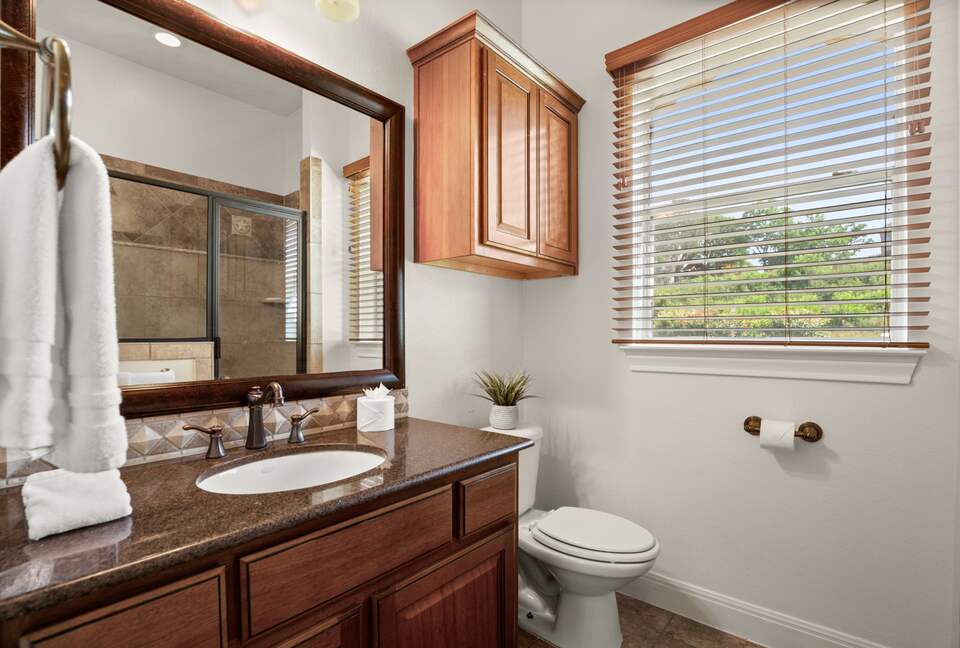 Sunset Ridge Oasis | Spacious 5-Bed Home Overlooking Lake Travis - Austin, Texas