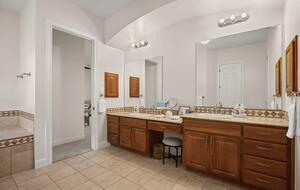 Sunset Ridge Oasis | Spacious 5-Bed Home Overlooking Lake Travis - Austin, Texas