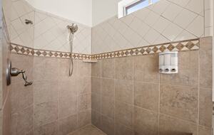 Sunset Ridge Oasis | Spacious 5-Bed Home Overlooking Lake Travis - Austin, Texas