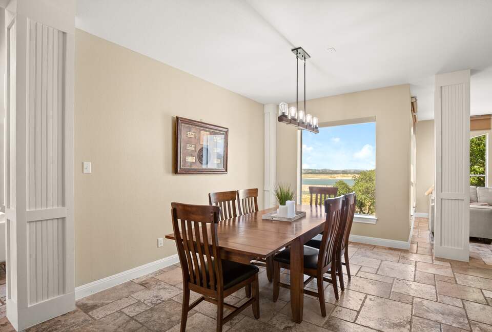 Sunset Ridge Oasis | Spacious 5-Bed Home Overlooking Lake Travis - Austin, Texas
