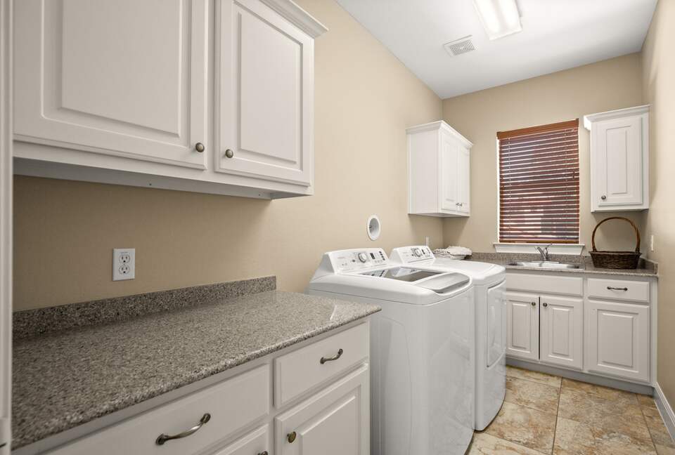 Sunset Ridge Oasis | Spacious 5-Bed Home Overlooking Lake Travis - Austin, Texas