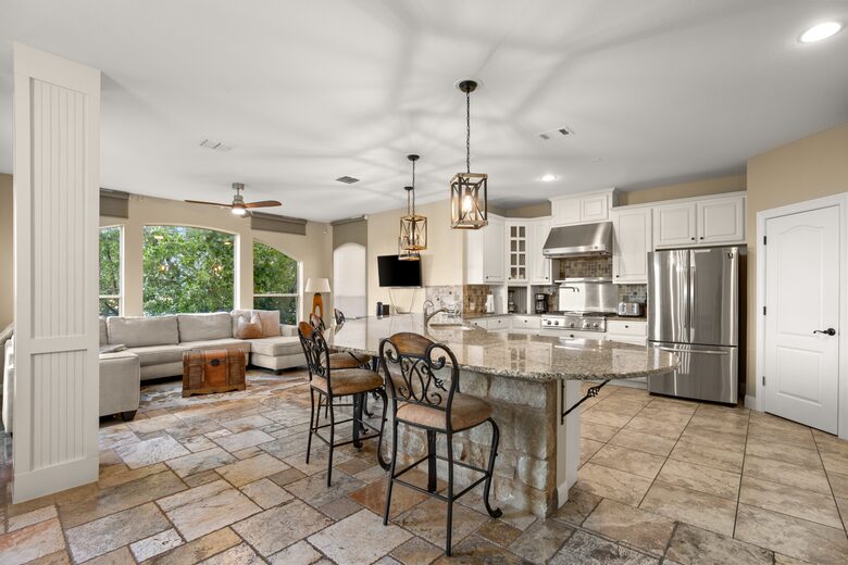 Sunset Ridge Oasis | Spacious 5-Bed Home Overlooking Lake Travis - Austin, Texas