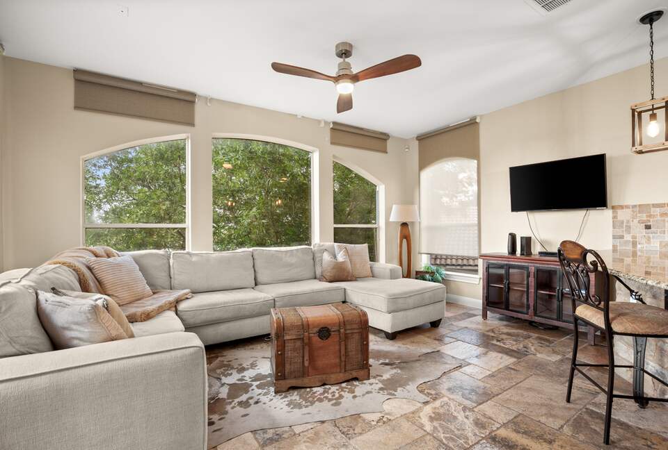 Sunset Ridge Oasis | Spacious 5-Bed Home Overlooking Lake Travis - Austin, Texas