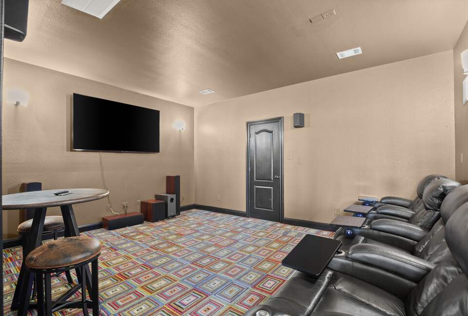 Sunset Ridge Oasis | Spacious 5-Bed Home Overlooking Lake Travis - Austin, Texas