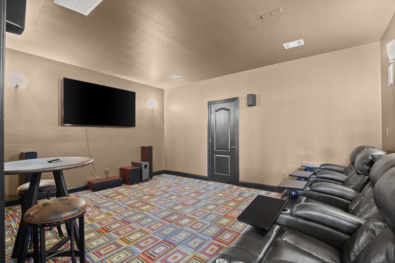 Sunset Ridge Oasis | Spacious 5-Bed Home Overlooking Lake Travis - Austin, Texas