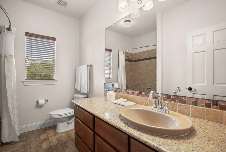 Sunset Ridge Oasis | Spacious 5-Bed Home Overlooking Lake Travis - Austin, Texas