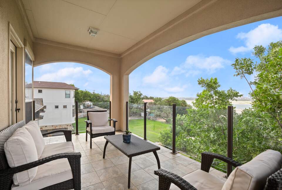 Sunset Ridge Oasis | Spacious 5-Bed Home Overlooking Lake Travis - Austin, Texas