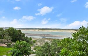 Sunset Ridge Oasis | Spacious 5-Bed Home Overlooking Lake Travis - Austin, Texas