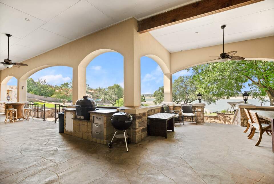 Sunset Ridge Oasis | Spacious 5-Bed Home Overlooking Lake Travis - Austin, Texas