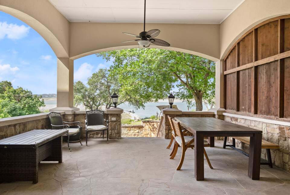 Sunset Ridge Oasis | Spacious 5-Bed Home Overlooking Lake Travis - Austin, Texas