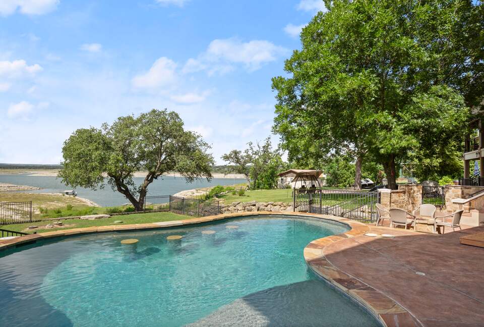 Sunset Ridge Oasis | Spacious 5-Bed Home Overlooking Lake Travis - Austin, Texas