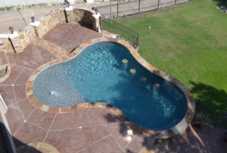 Sunset Ridge Oasis | Spacious 5-Bed Home Overlooking Lake Travis - Austin, Texas