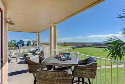 Gulf-front Luxe | Panoramic Views & Resort Amenities at Pointe West - Galveston, Texas