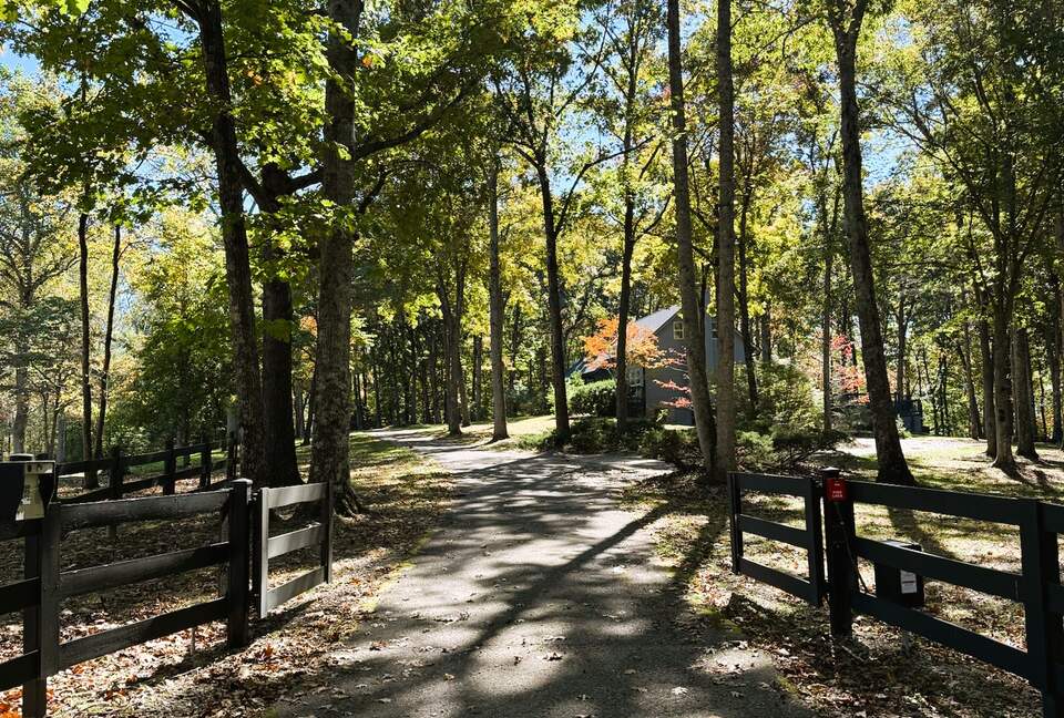 Tennessee Countryside Haven with Expansive Views & Modern Comforts - Franklin, Tennessee