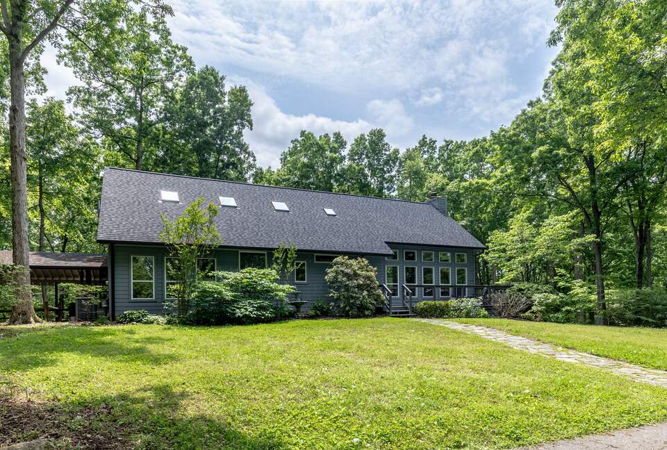 Tennessee Countryside Haven with Expansive Views & Modern Comforts - Franklin, Tennessee