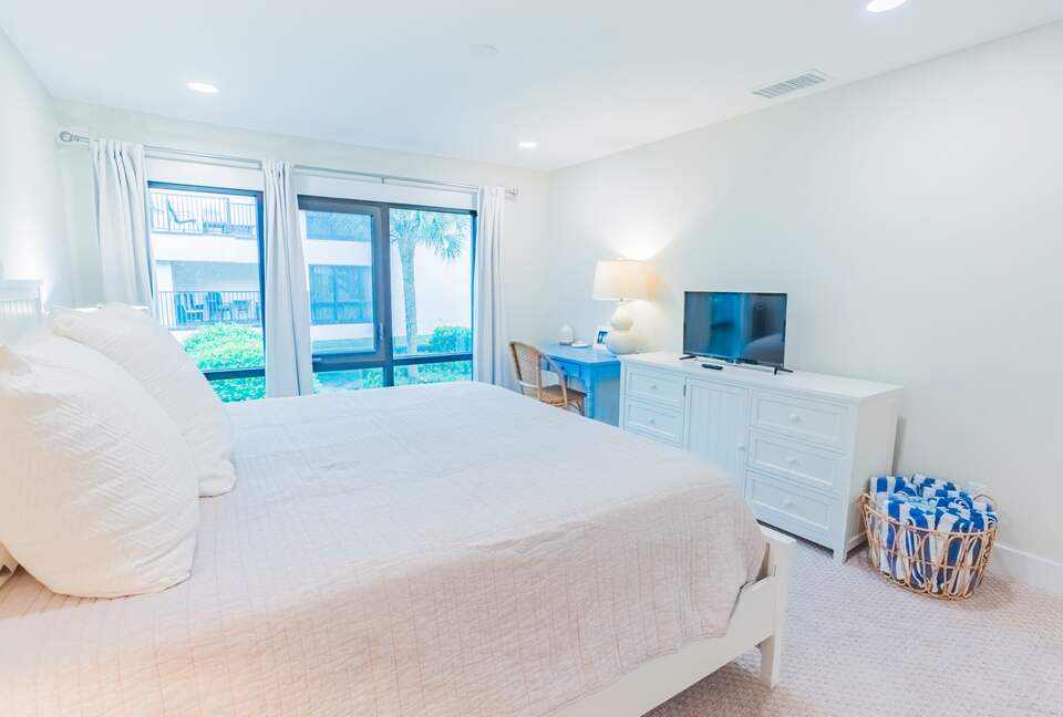 Breezy Beachside Retreat on Anna Maria Island - Holmes Beach, Florida