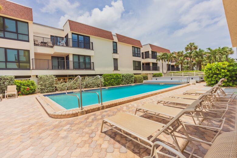 Breezy Beachside Retreat on Anna Maria Island - Holmes Beach, Florida