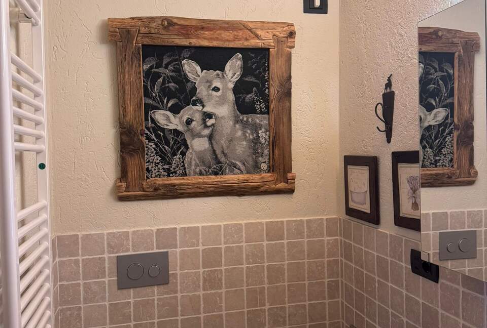 Warm Wood-Clad Apartment in the Heart of Courmayeur - Courmayeur, Italy