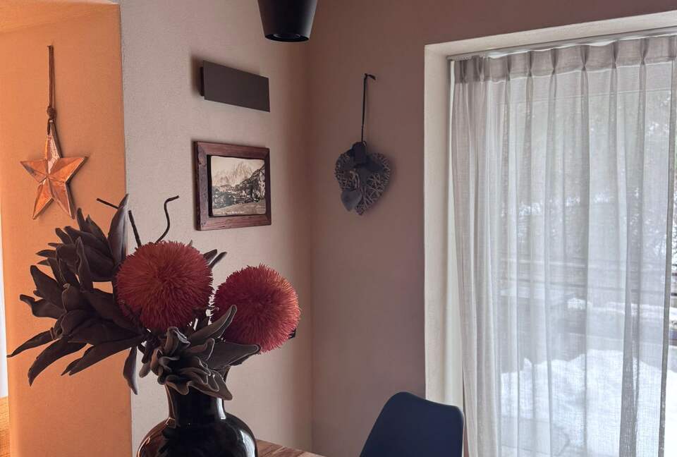 Warm Wood-Clad Apartment in the Heart of Courmayeur - Courmayeur, Italy