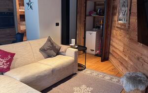 Warm Wood-Clad Apartment in the Heart of Courmayeur - Courmayeur, Italy