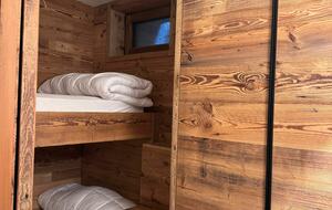 Warm Wood-Clad Apartment in the Heart of Courmayeur - Courmayeur, Italy
