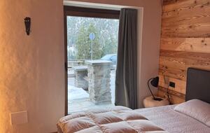 Warm Wood-Clad Apartment in the Heart of Courmayeur - Courmayeur, Italy