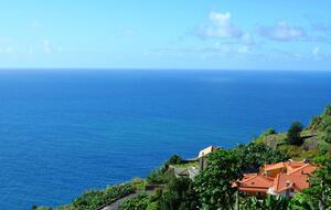 Clifftop Elegance with Endless Sea Views - Calheta, Portugal