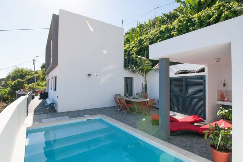 Clifftop Elegance with Endless Sea Views - Calheta, Portugal