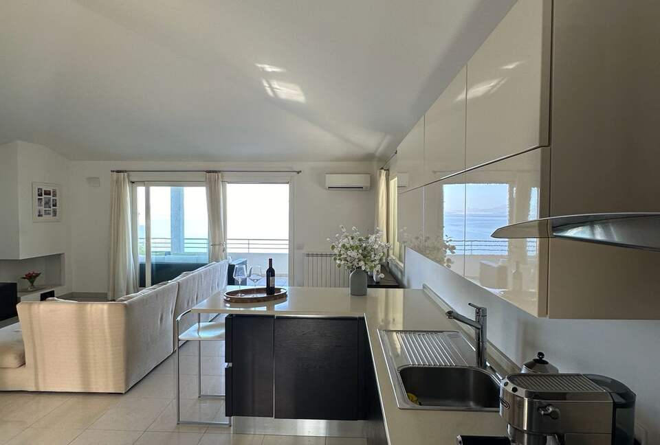 Sunset Horizon Villa - Quartu S'elena, Italy