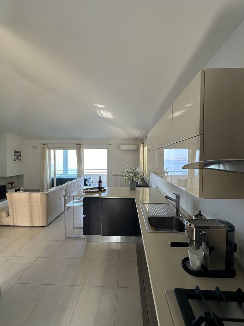 Sunset Horizon Villa - Quartu S'elena, Italy