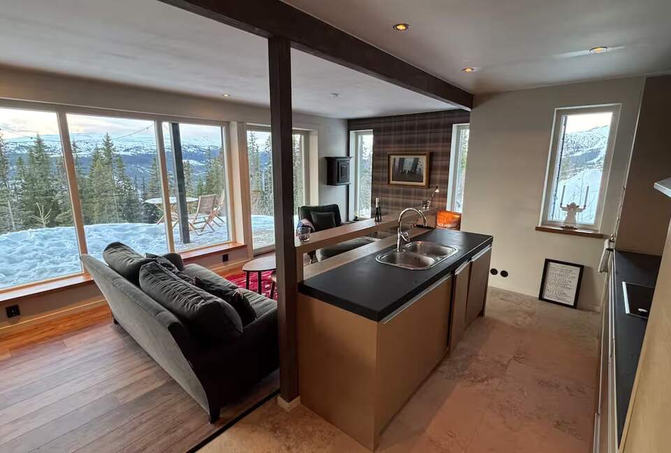 Refined Alpine Apartment in Scenic Björnen - Åre, Sweden